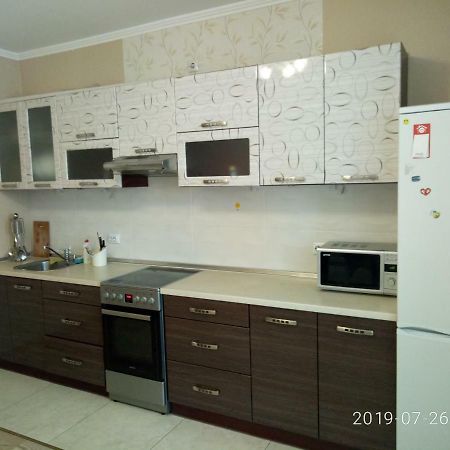 Люкс Апартаменты На Позняках Kyiv Exterior photo