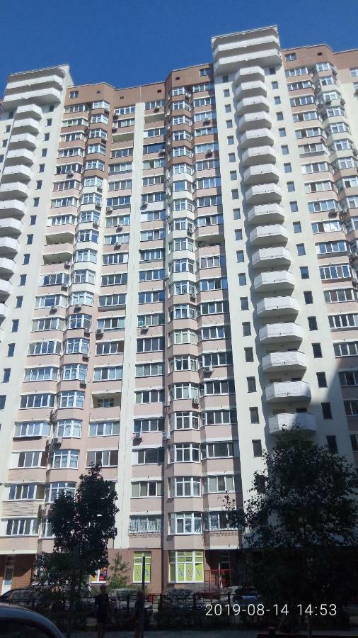 Люкс Апартаменты На Позняках Kyiv Exterior photo